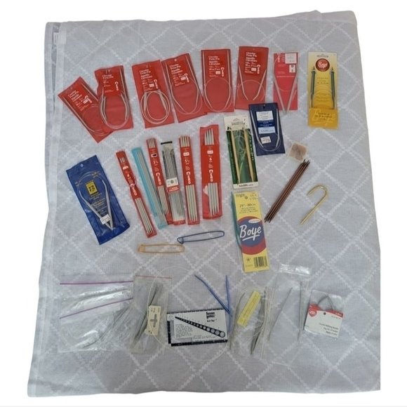 Red Heart Other - LOT OF  KNITTING/CROCHET/MACRAME NEEDLES AND HOOKS